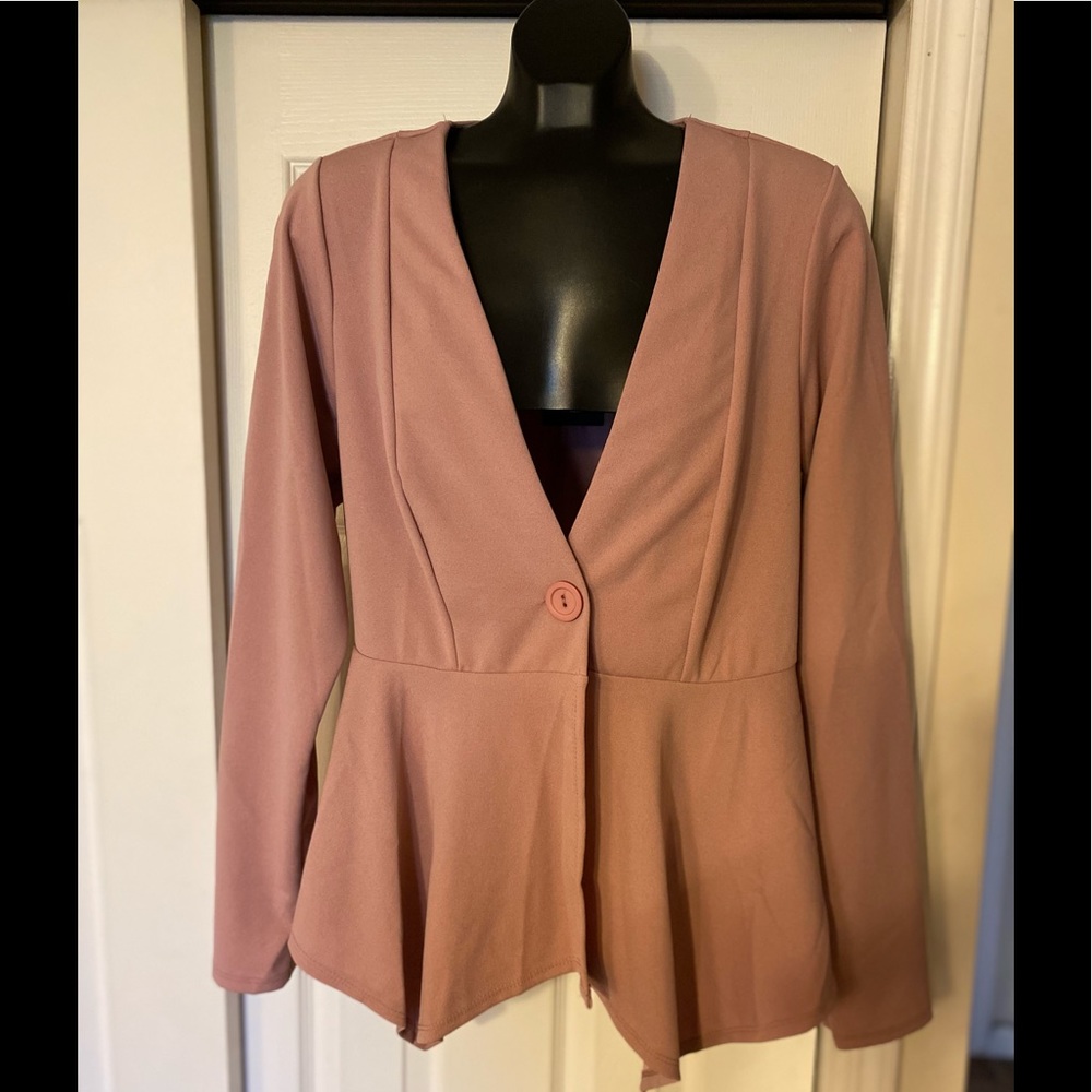 NWT Fashionnova Curve Blazer - Size 1x